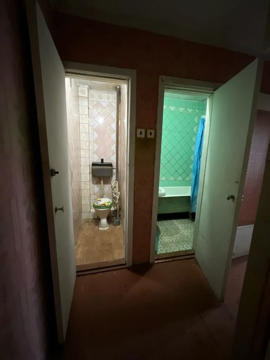 Sale of 3-room apartment 65.8 sq.m. on Valdaiska Street 23 FROM OWNER