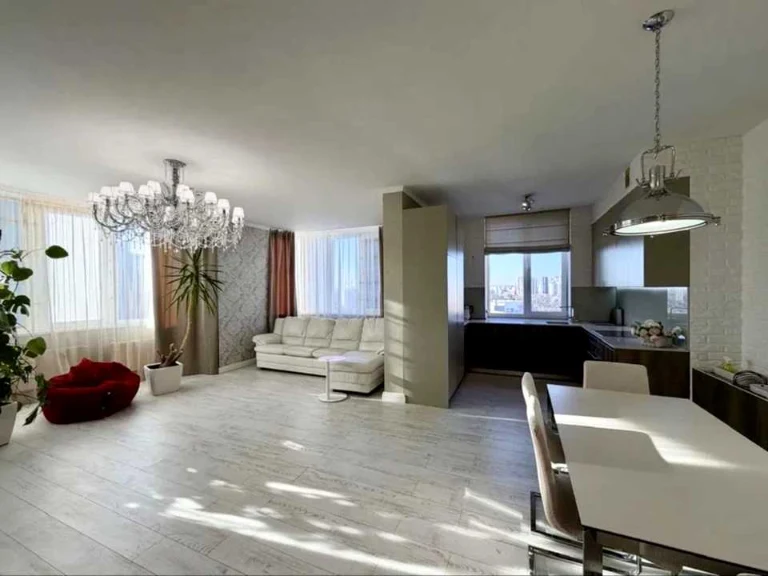 Apartment. Kharkiv, Otakara Yarosh Avenue.