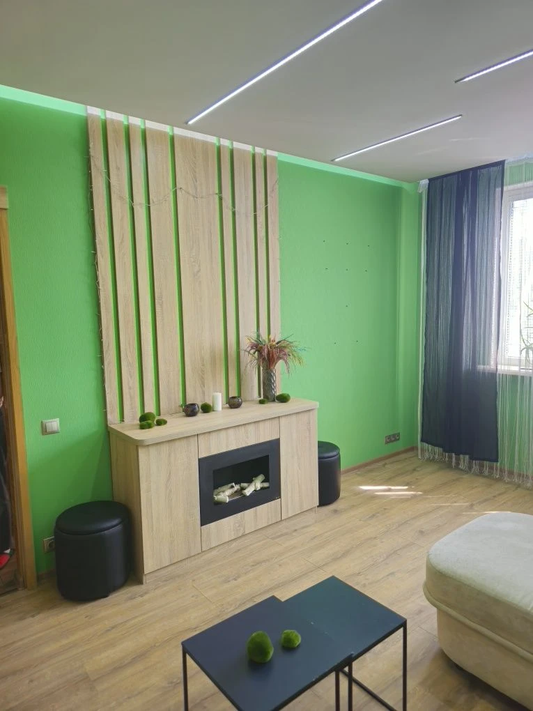 Selling a 3-room apartment, Traktoro-Stroiteley 126a, 535 mn, metro