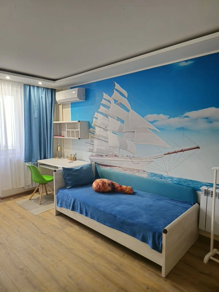 Selling a 3-room apartment, Traktoro-Stroiteley 126a, 535 mn, metro