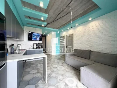 For sale 3-room super apartment in the center, Molochnaya, Gagarina, Stre