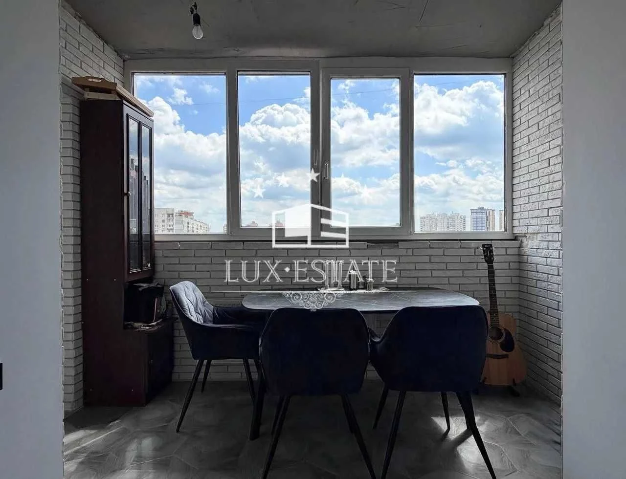 For sale 3-room super apartment in the center, Molochnaya, Gagarina, Stre