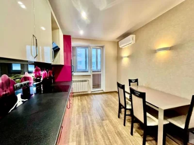 Apartment. Kharkiv, Myroslava Mysly St. (Tsilinogradska)