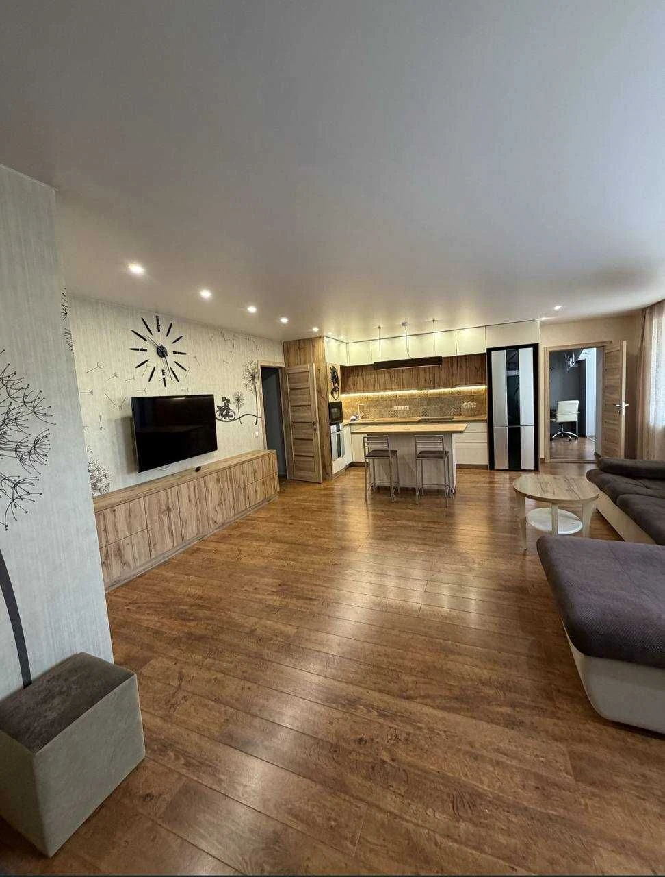 Sale of 3-room apartment 85 sq. m. on Shyshkivska Street 12, 2/9-ti, D