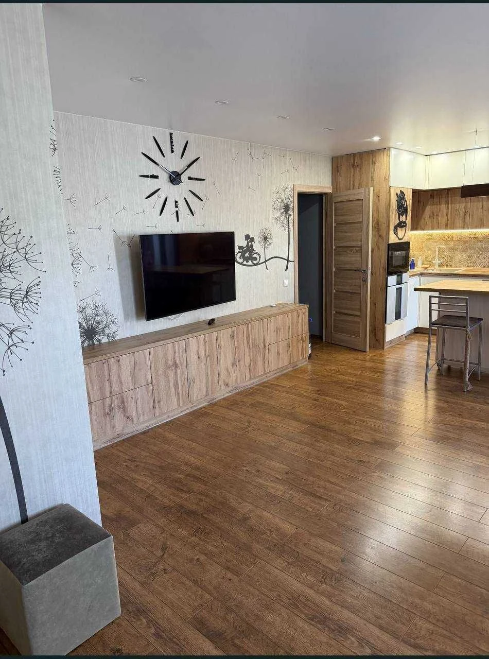 Sale of 3-room apartment 85 sq. m. on Shyshkivska Street 12, 2/9-ti, D