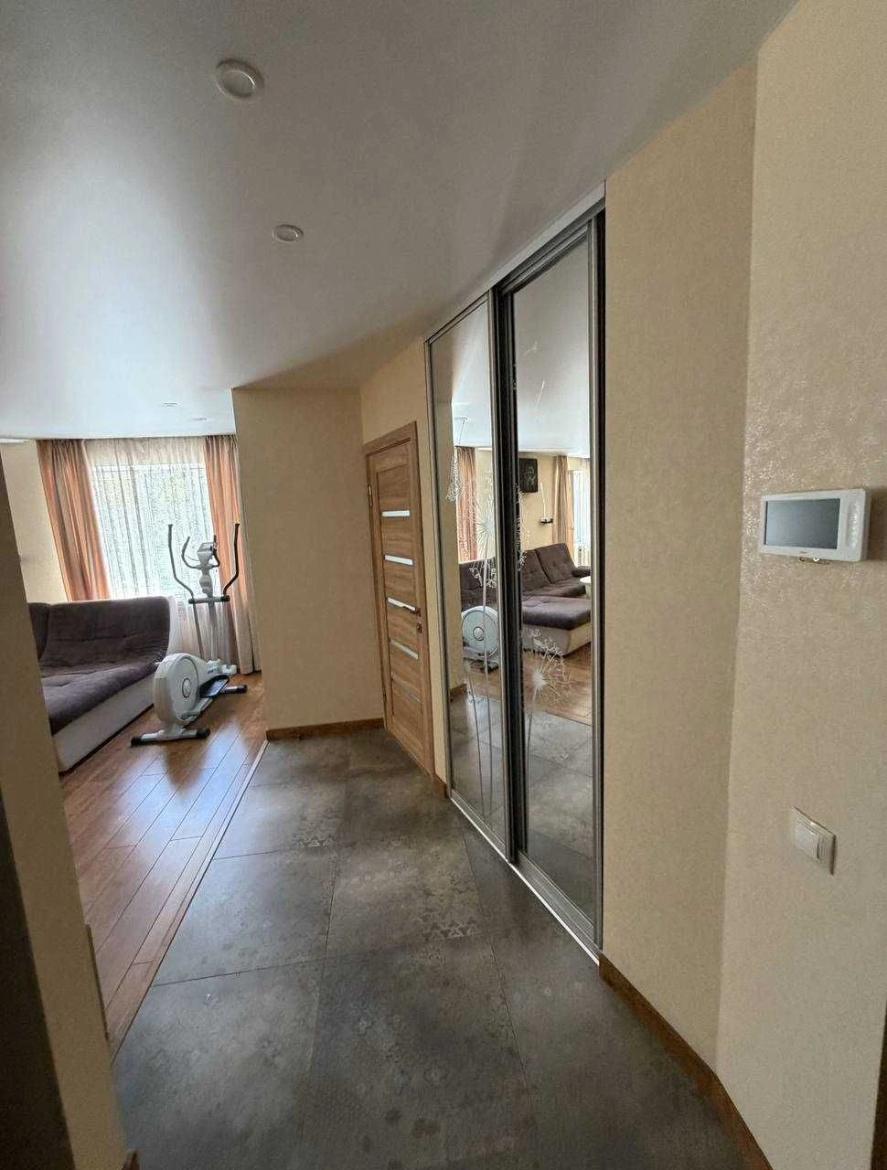 Sale of 3-room apartment 85 sq. m. on Shyshkivska Street 12, 2/9-ti, D
