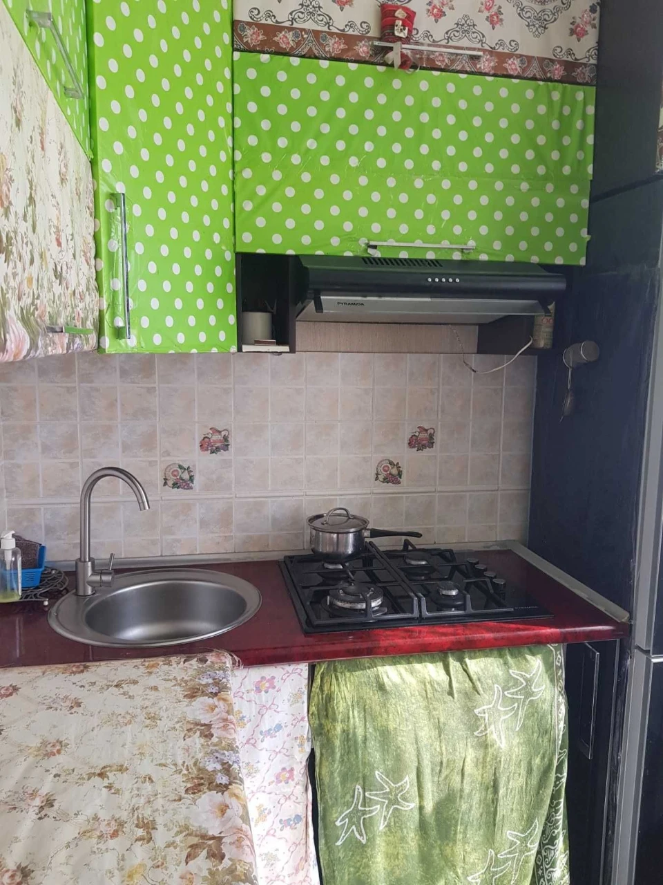 Urgent sale of a 3-room apartment in Saltovka.