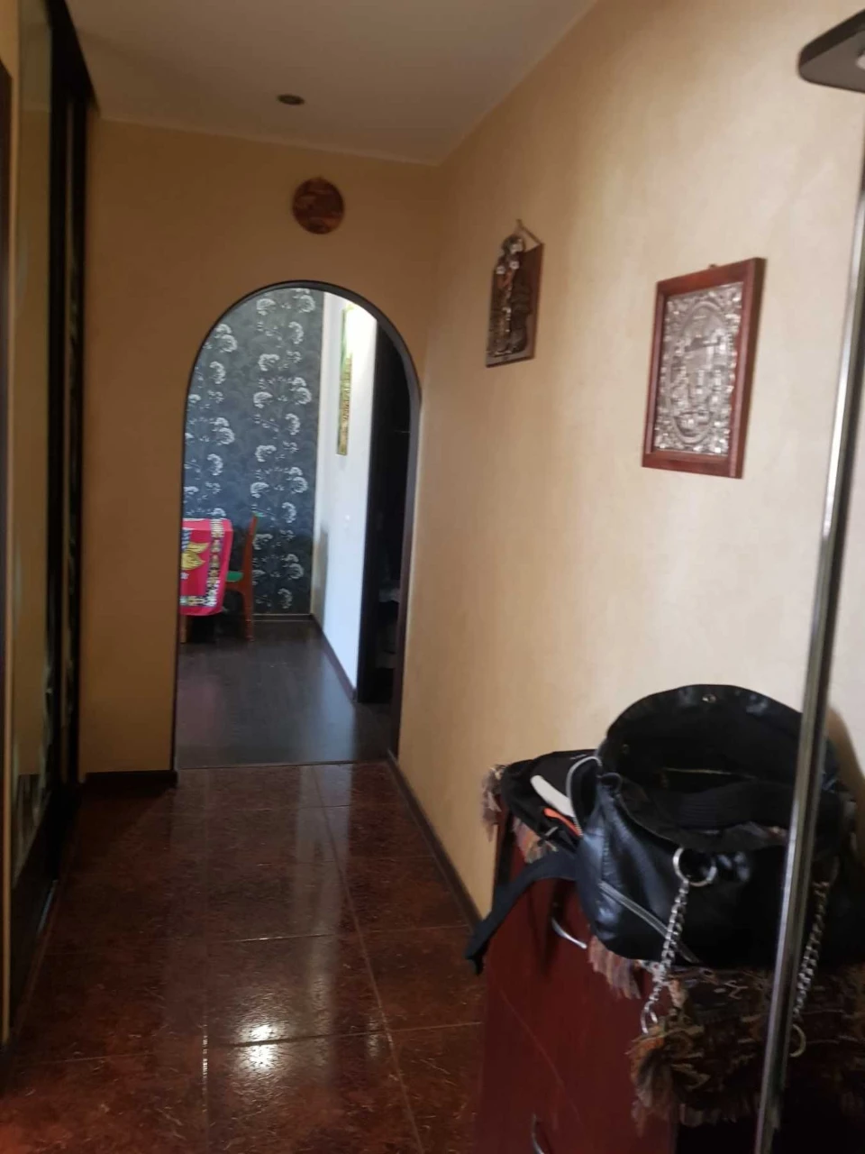 Urgent sale of a 3-room apartment in Saltovka.