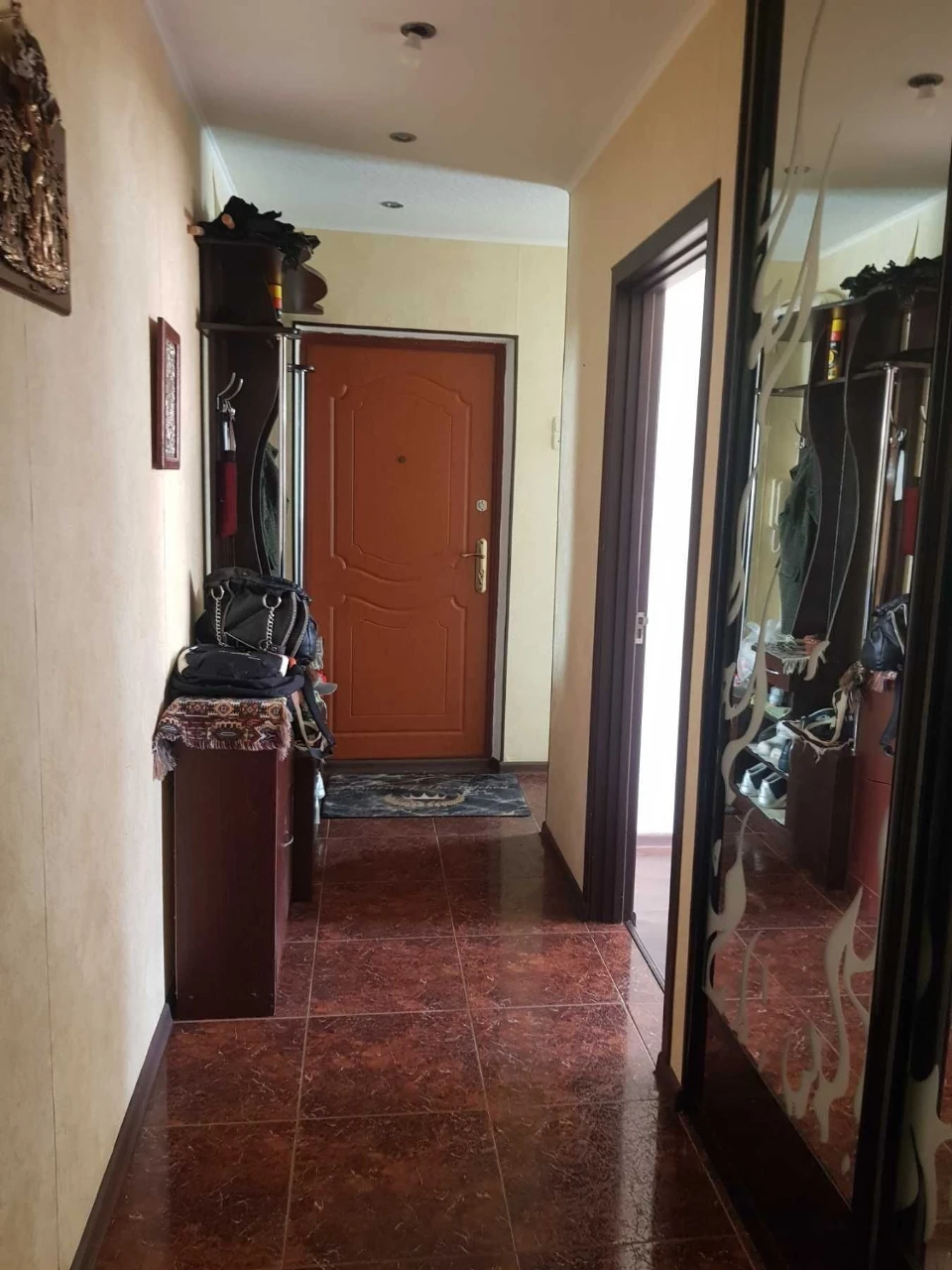 Urgent sale of a 3-room apartment in Saltovka.