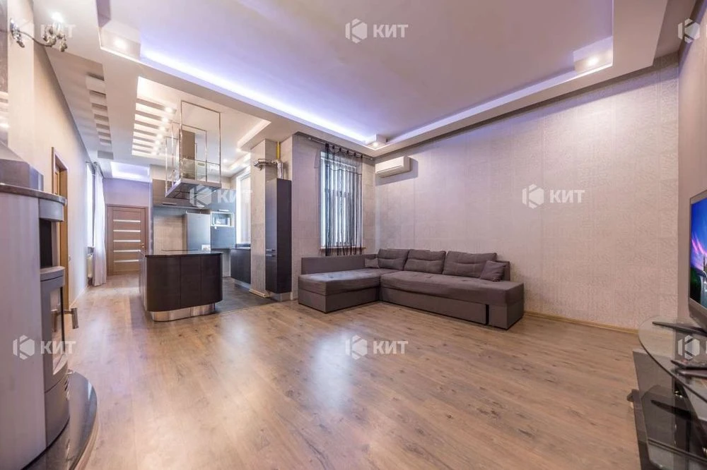 3 rooms, 106 sq. m., Center (24 Yaroslava Mudrogo St., Pushkinskaya metro station)
