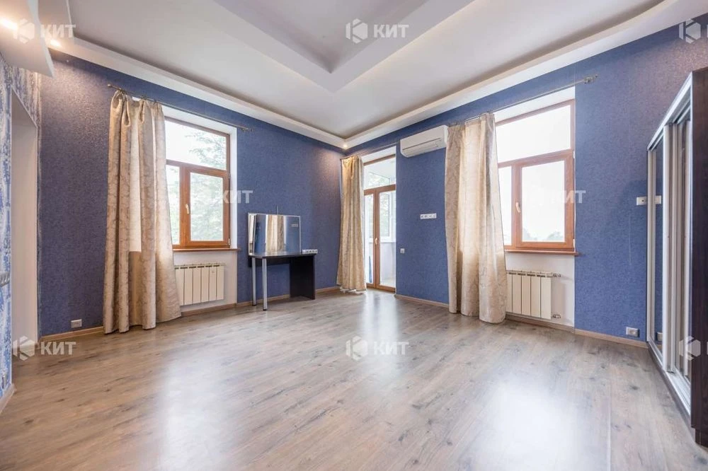 3 rooms, 106 sq. m., Center (24 Yaroslava Mudrogo St., Pushkinskaya metro station)