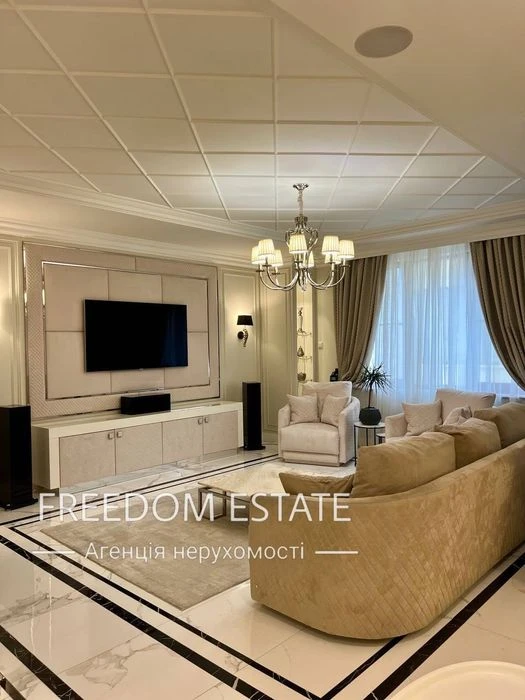 $300,000 Premium apartment in the White Elephant residential complex / Three bedrooms/
