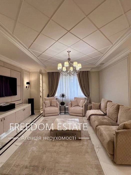 $300,000 Premium apartment in the White Elephant residential complex / Three bedrooms/