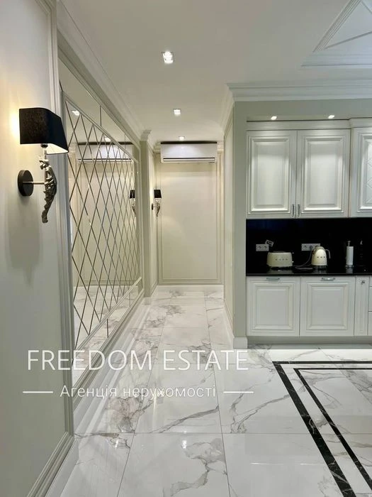 $300,000 Premium apartment in the White Elephant residential complex / Three bedrooms/