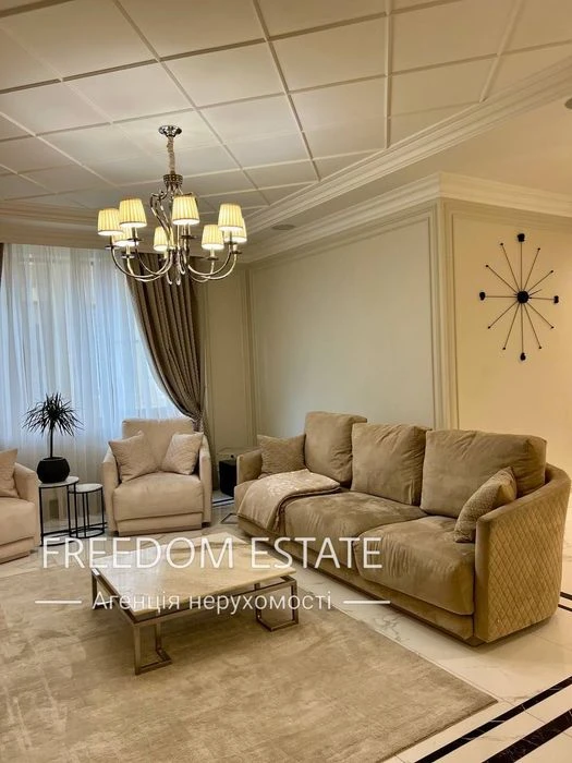 $300,000 Premium apartment in the White Elephant residential complex / Three bedrooms/