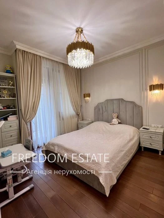 $300,000 Premium apartment in the White Elephant residential complex / Three bedrooms/