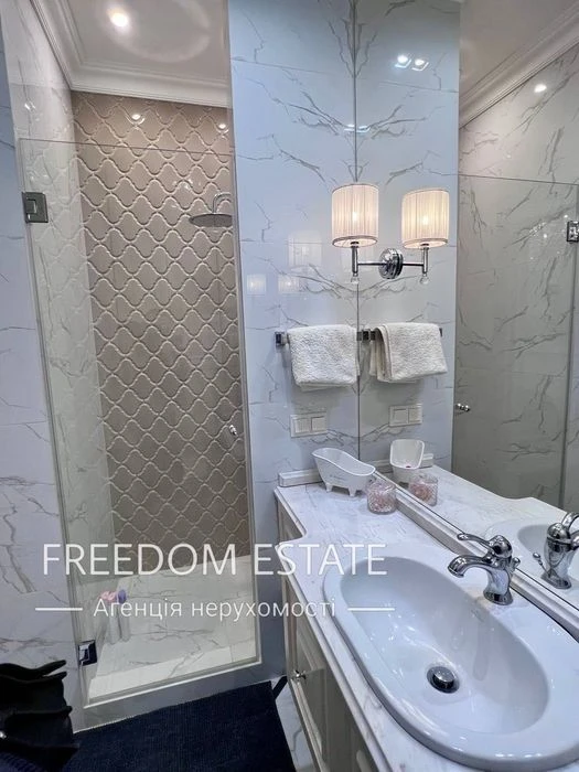 $300,000 Premium apartment in the White Elephant residential complex / Three bedrooms/