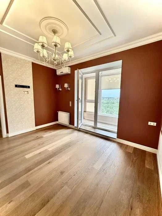 URGENT SALE! Selling a 2-room apartment of 80m2 in the Oleksiyivsky residential complex