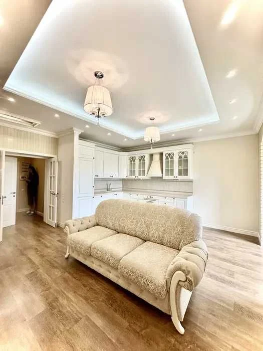 URGENT SALE! Selling a 2-room apartment of 80m2 in the Oleksiyivsky residential complex