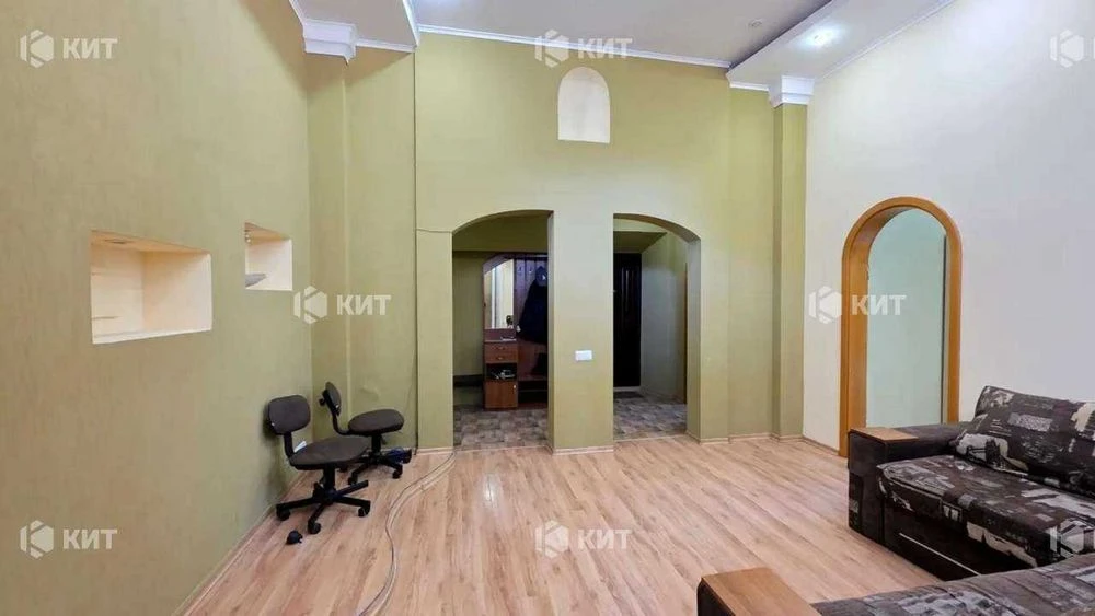 2 rooms, 70 sq. m., Center (Constitution Square metro station, Sumskaya St. 68) 132