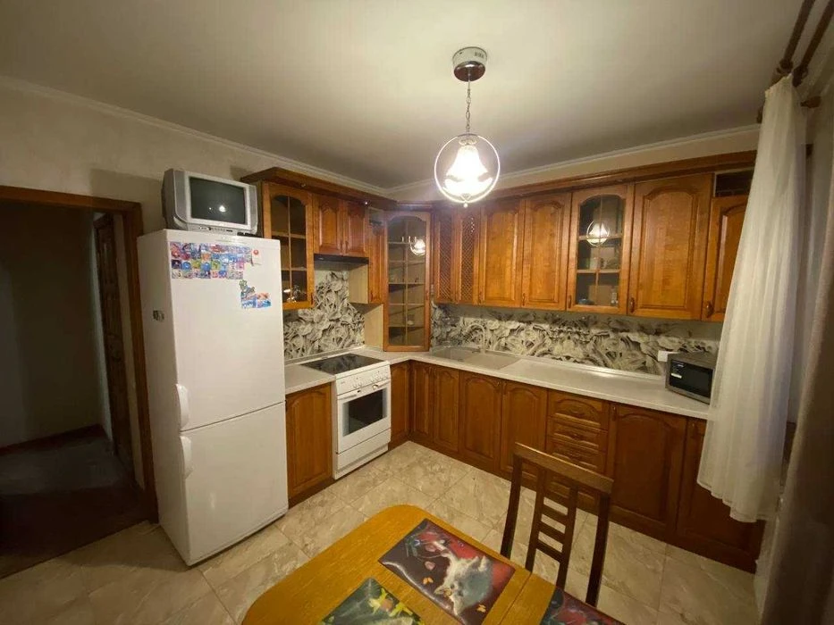 Sale of a 3-room apartment at 35 Astronomicheskaya St. (Zhuko village)