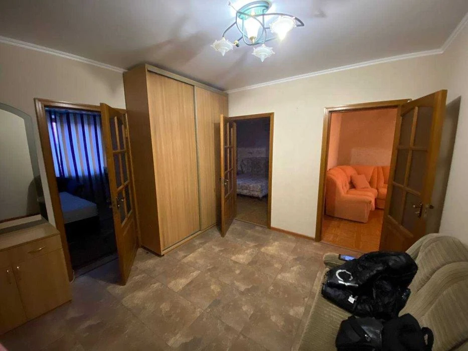 Sale of a 3-room apartment at 35 Astronomicheskaya St. (Zhuko village)