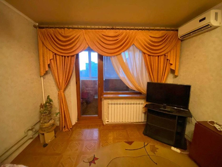 Sale of a 3-room apartment at 35 Astronomicheskaya St. (Zhuko village)