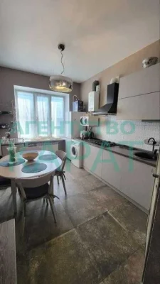 Two-room apartment for sale, near Malysheva Plant metro station, major renovations