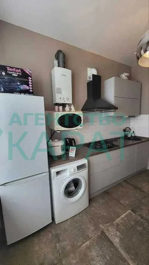 Two-room apartment for sale, near Malysheva Plant metro station, major renovations