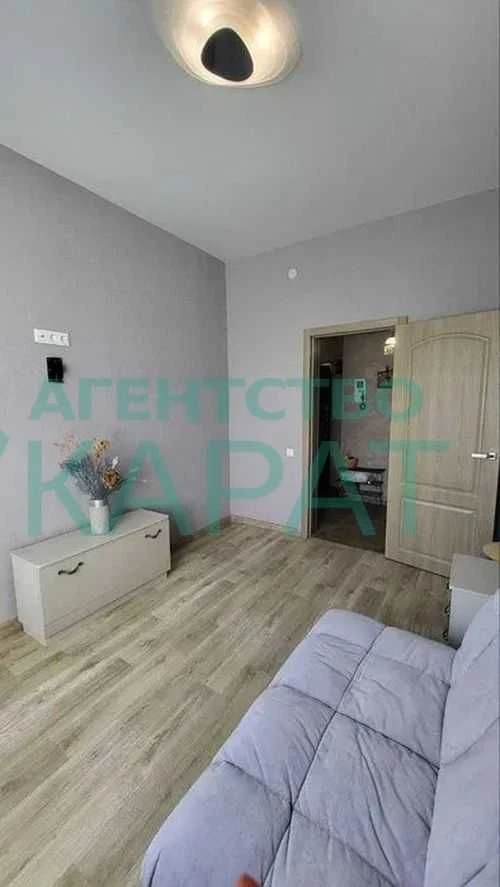 Two-room apartment for sale, near Malysheva Plant metro station, major renovations