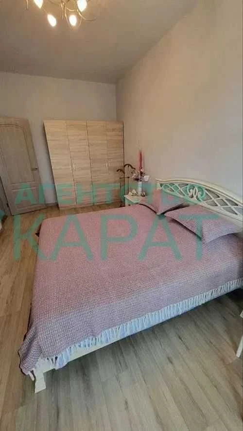 Two-room apartment for sale, near Malysheva Plant metro station, major renovations