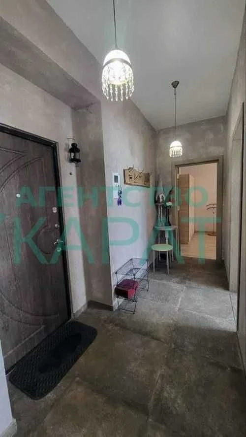 Two-room apartment for sale, near Malysheva Plant metro station, major renovations