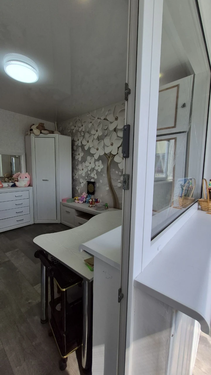 Alekseevka I offer to buy 3 apartments with furniture and appliances
