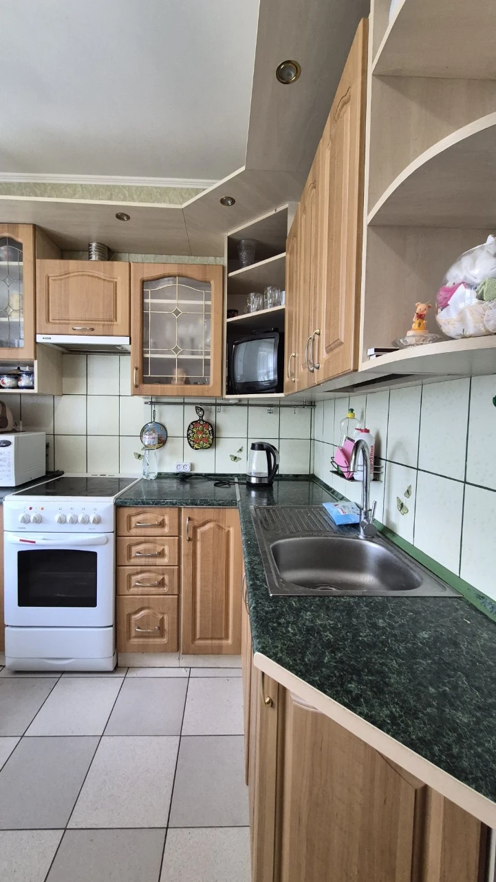 Alekseevka I offer to buy 3 apartments with furniture and appliances