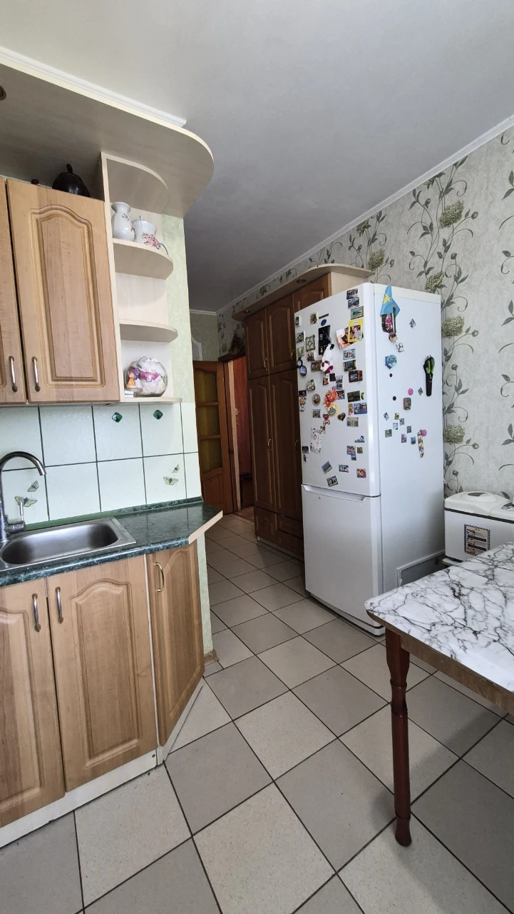 Alekseevka I offer to buy 3 apartments with furniture and appliances