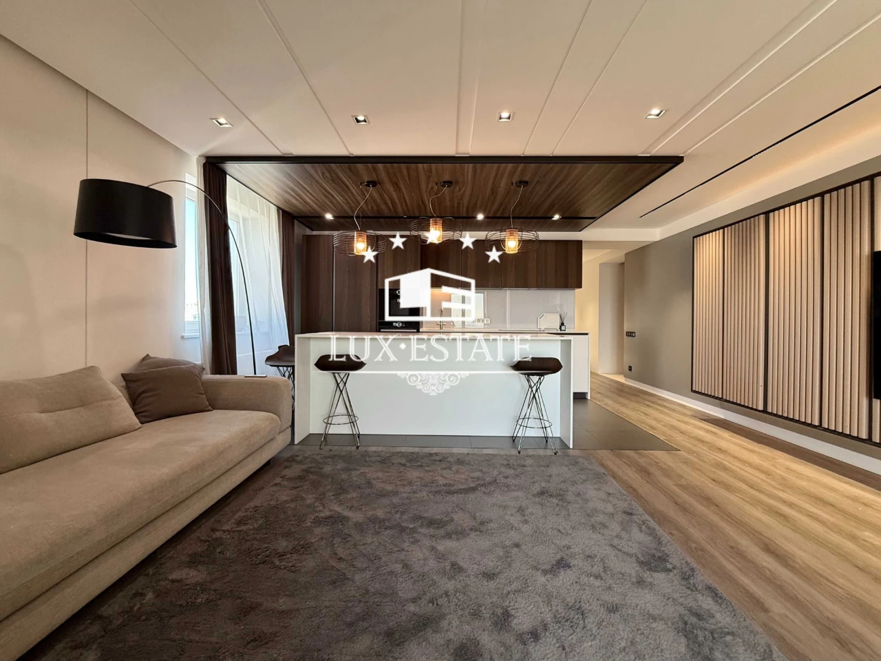 Sale of a designer, view-worthy 4-room apartment in the Rod residential complex