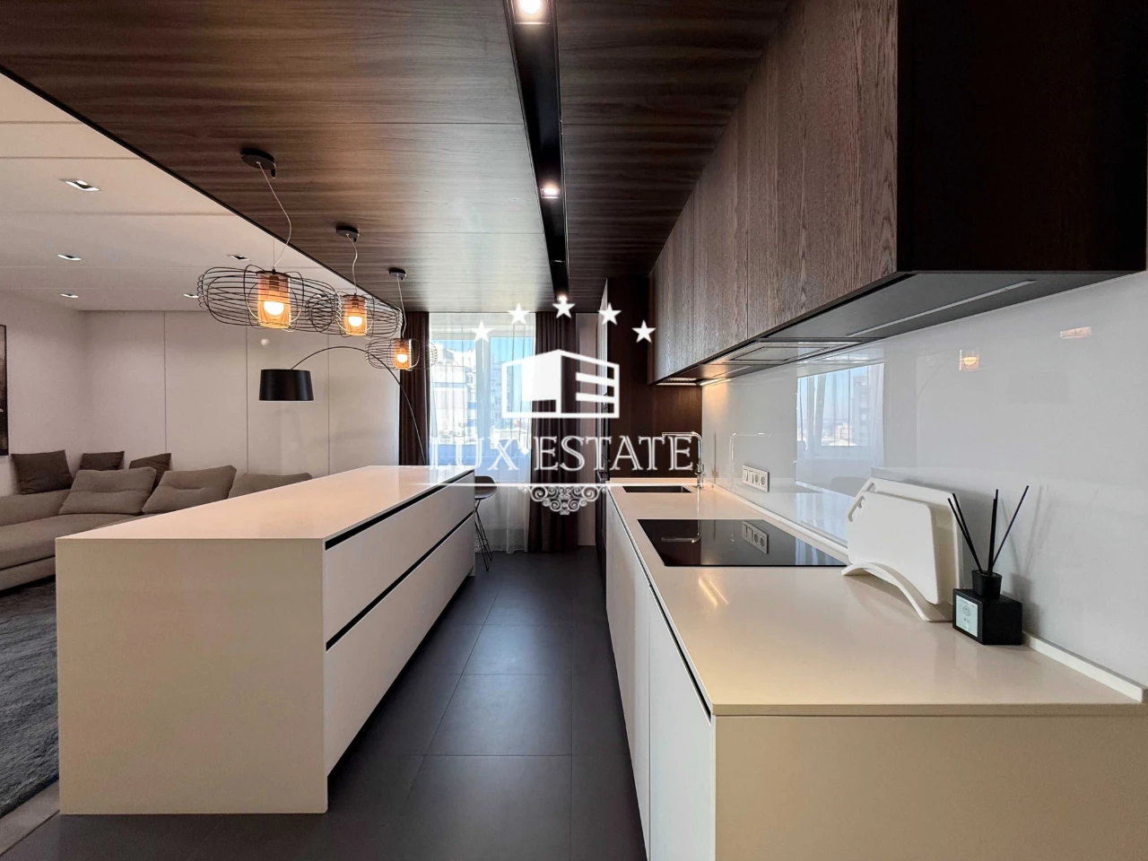 Sale of a designer, view-worthy 4-room apartment in the Rod residential complex