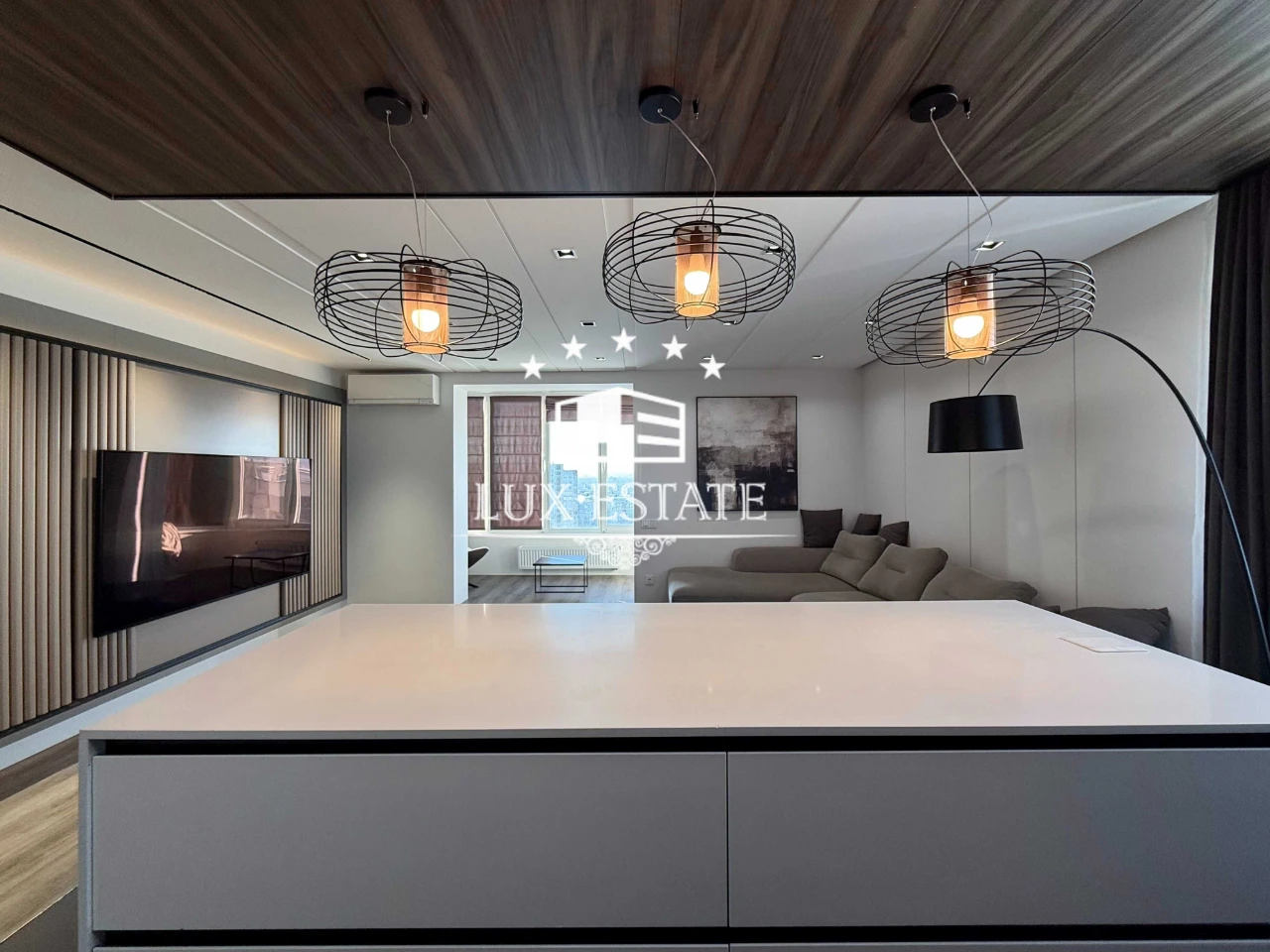 Sale of a designer, view-worthy 4-room apartment in the Rod residential complex