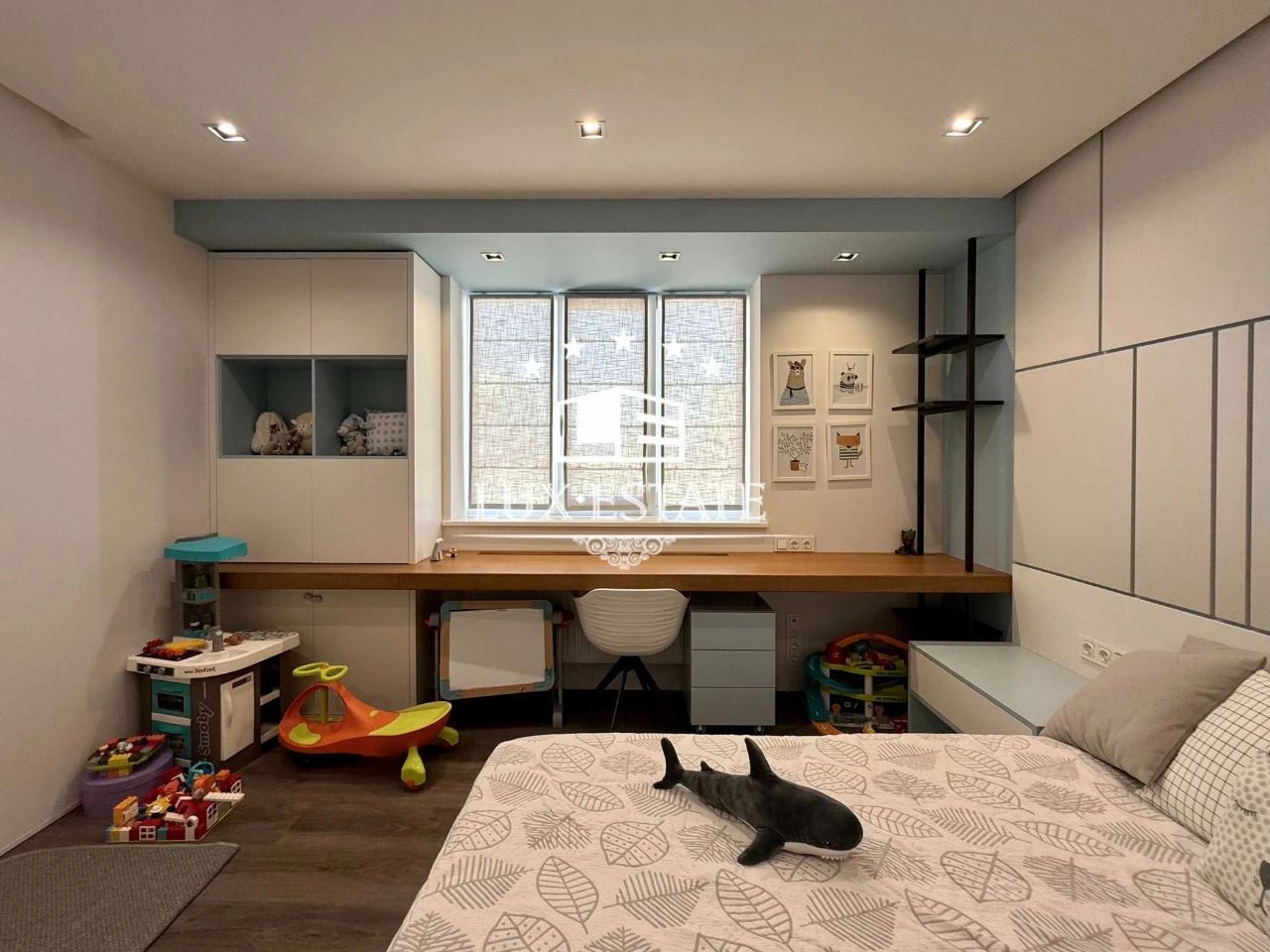 Sale of a designer, view-worthy 4-room apartment in the Rod residential complex