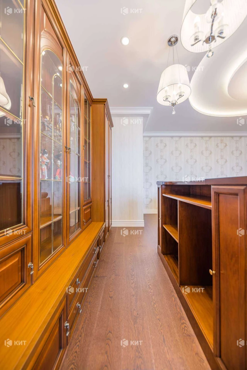 2 rooms 105m2 Center (University, Shevchenko Park, Residential Complex Ostrov) 124