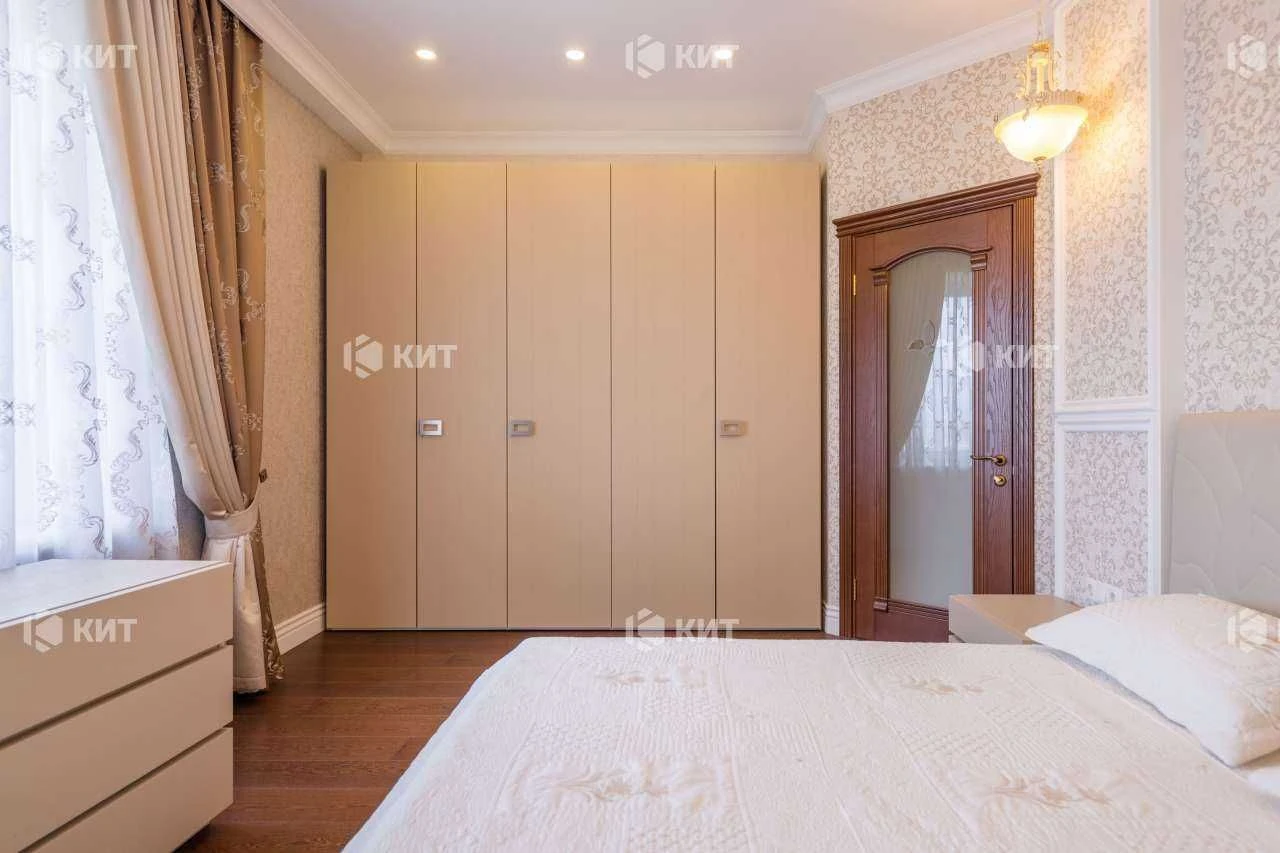 2 rooms 105m2 Center (University, Shevchenko Park, Residential Complex Ostrov) 124
