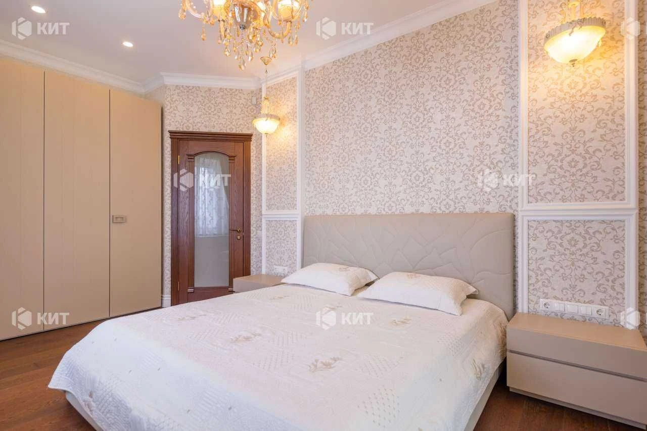 2 rooms 105m2 Center (University, Shevchenko Park, Residential Complex Ostrov) 124