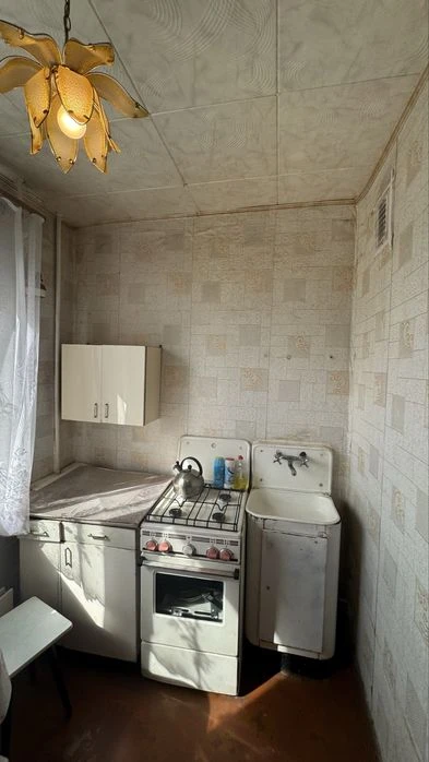 Продам 2х кімнатну квартиру Салтівка вул. Нескорених 15Б