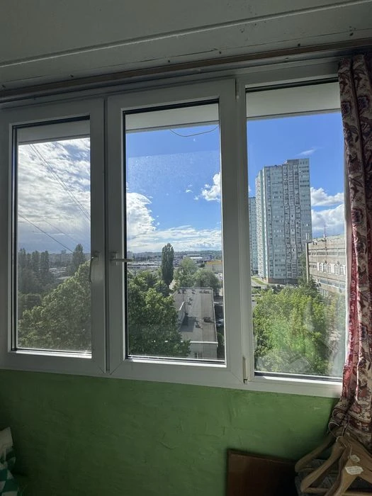 Продам 2х кімнатну квартиру Салтівка вул. Нескорених 15Б