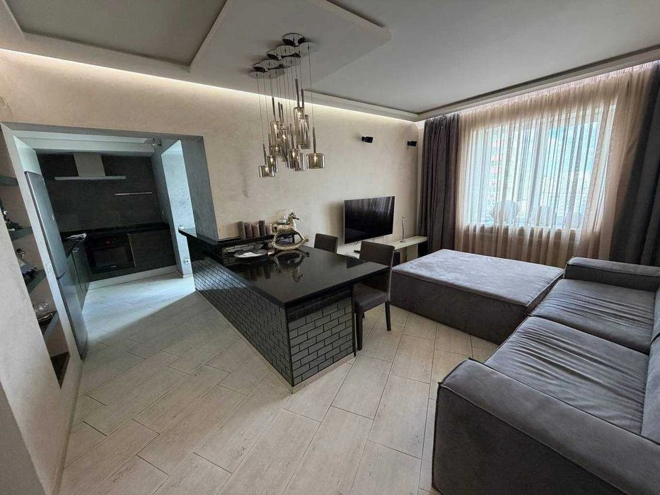 WITHOUT % 3-room apartment for sale, 18a Grigorenko St. / Poznyaki / Akhmat
