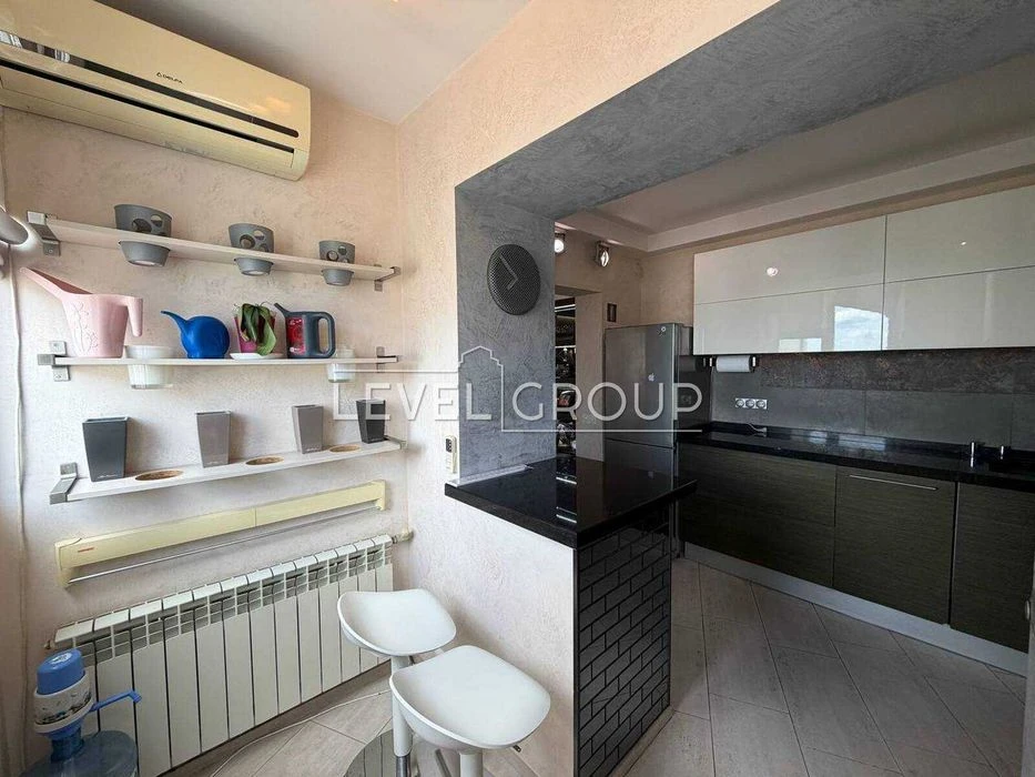 WITHOUT % 3-room apartment for sale, 18a Grigorenko St. / Poznyaki / Akhmat