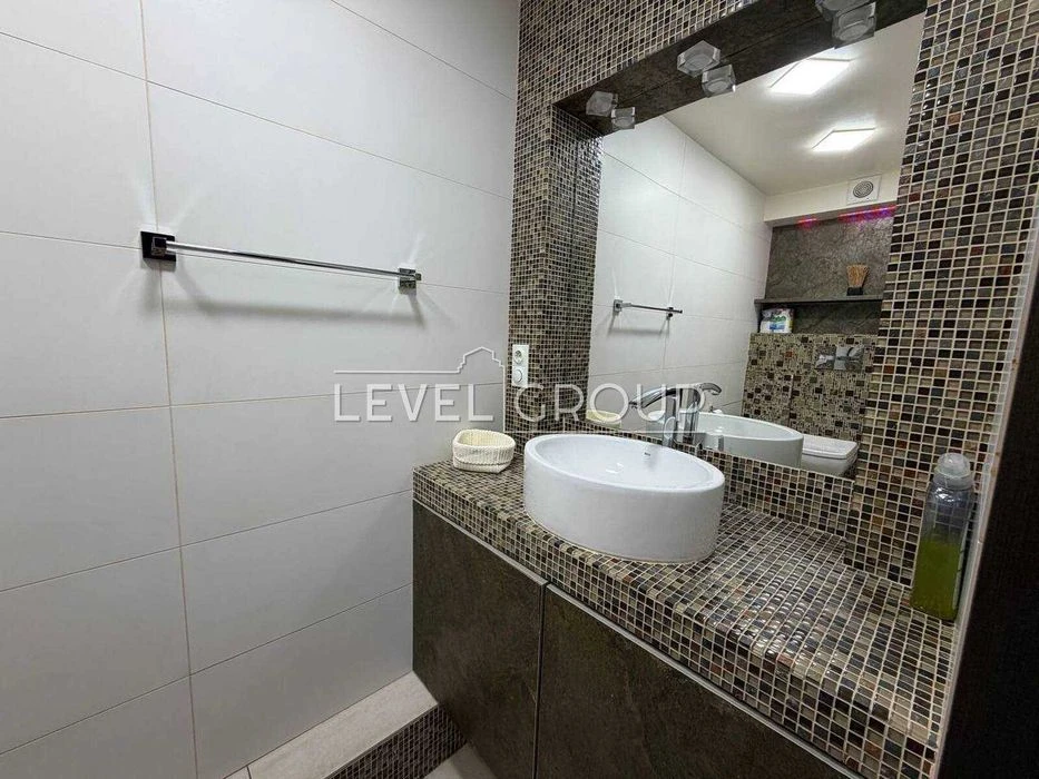 WITHOUT % 3-room apartment for sale, 18a Grigorenko St. / Poznyaki / Akhmat