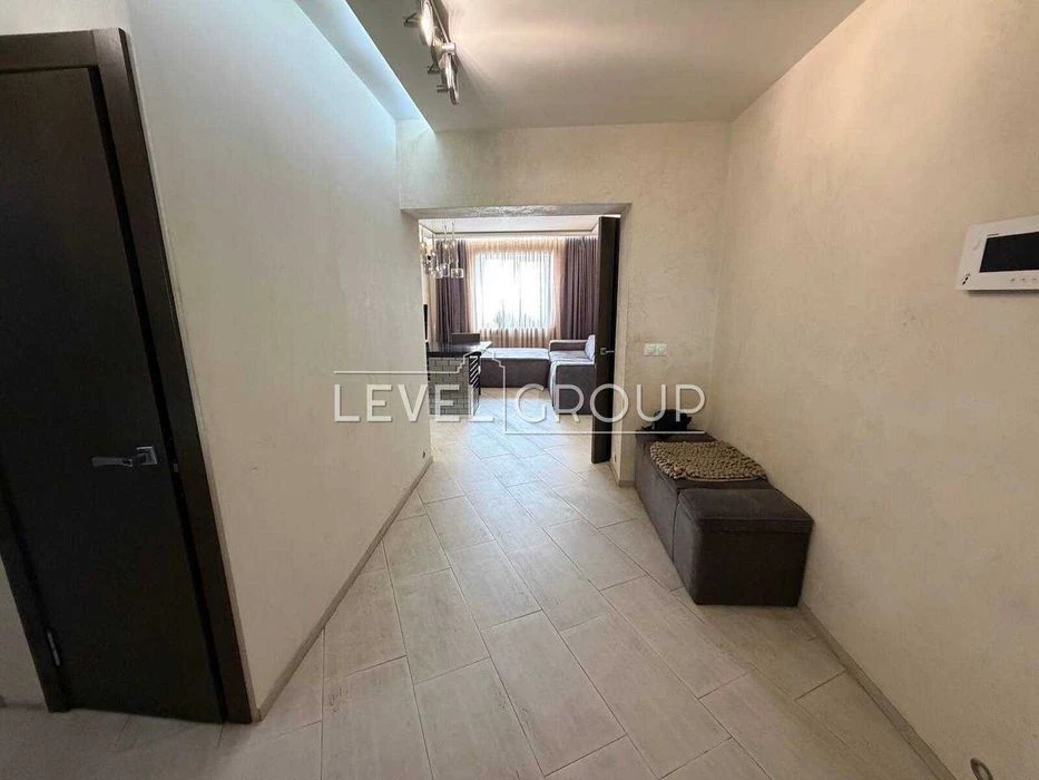 WITHOUT % 3-room apartment for sale, 18a Grigorenko St. / Poznyaki / Akhmat