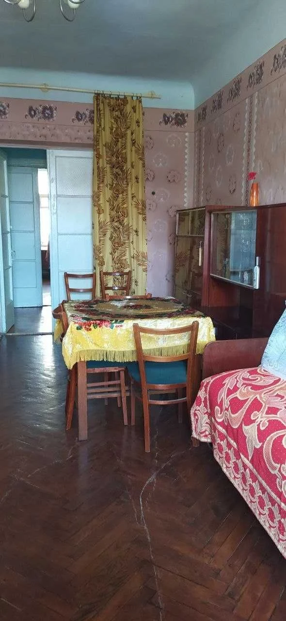 3-room apartment, 90.1 m2, Levada 5 min., good bargaining.