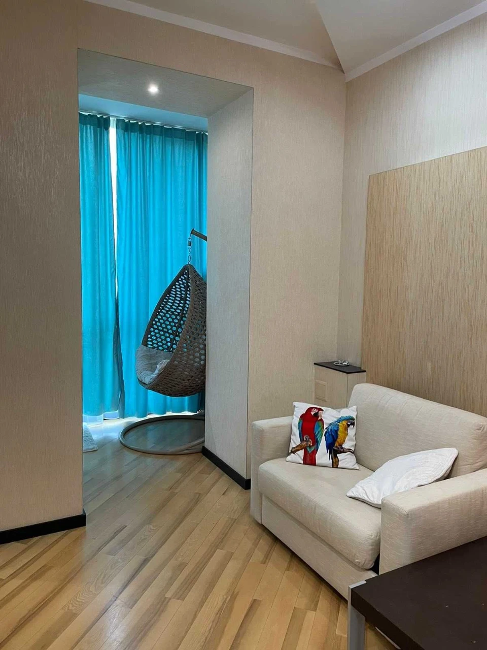 2 rooms, 65 sq m, metro station Naukova, major renovation (404947)
